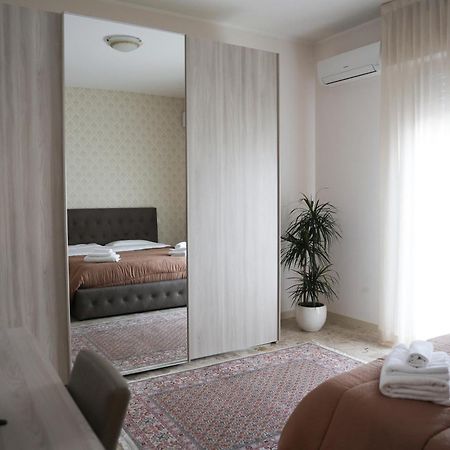 شقة Blancohouse - Berto Luxury Rimini Centro Storico المظهر الخارجي الصورة