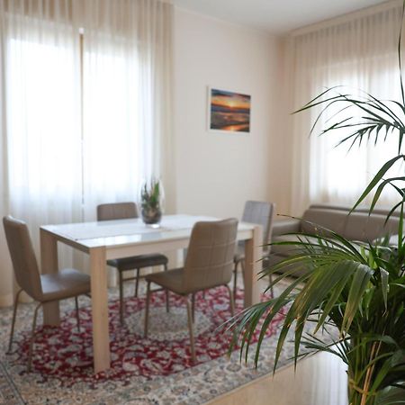 شقة Blancohouse - Berto Luxury Rimini Centro Storico المظهر الخارجي الصورة