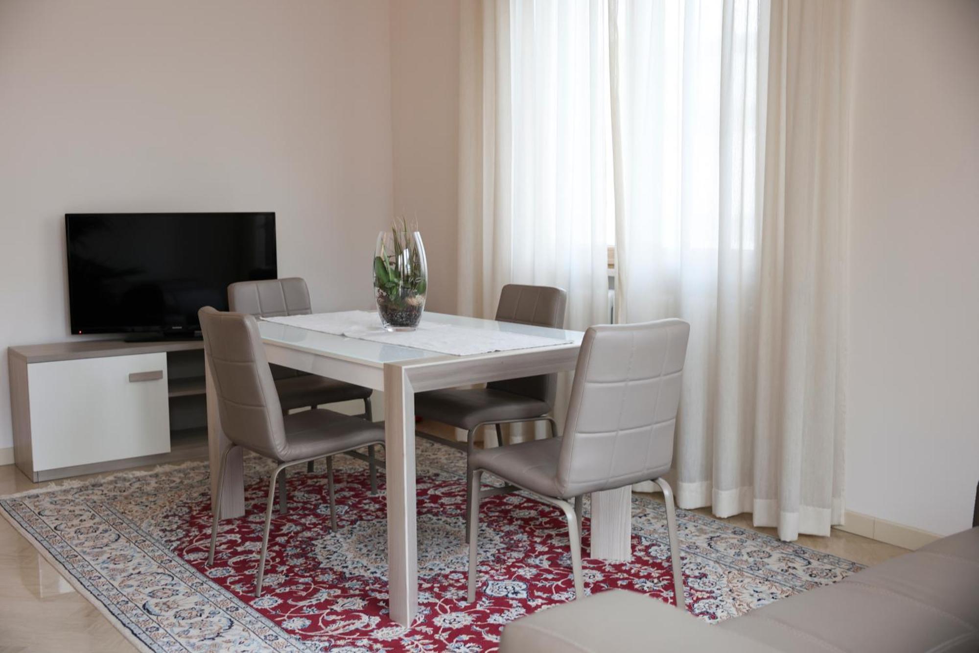 شقة Blancohouse - Berto Luxury Rimini Centro Storico المظهر الخارجي الصورة